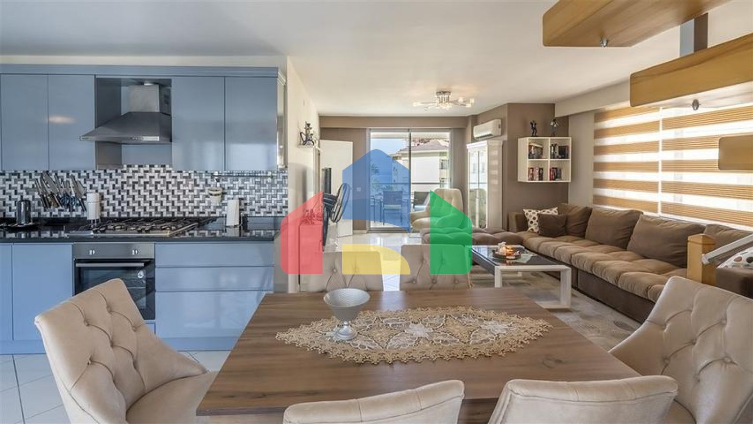 Квартира 4 + 1 на першій лінії з можливістю отримання громадянства