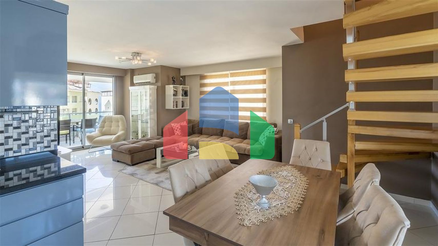 Квартира 4 + 1 на першій лінії з можливістю отримання громадянства