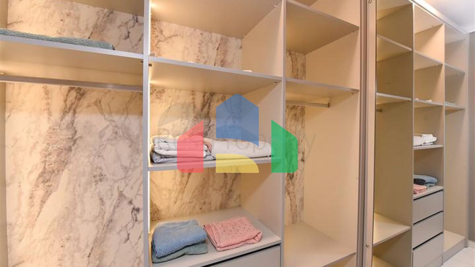 Меблированный пентхаус в европейском районе Оба