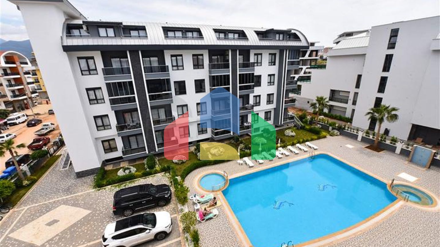 Меблированный пентхаус в европейском районе Оба