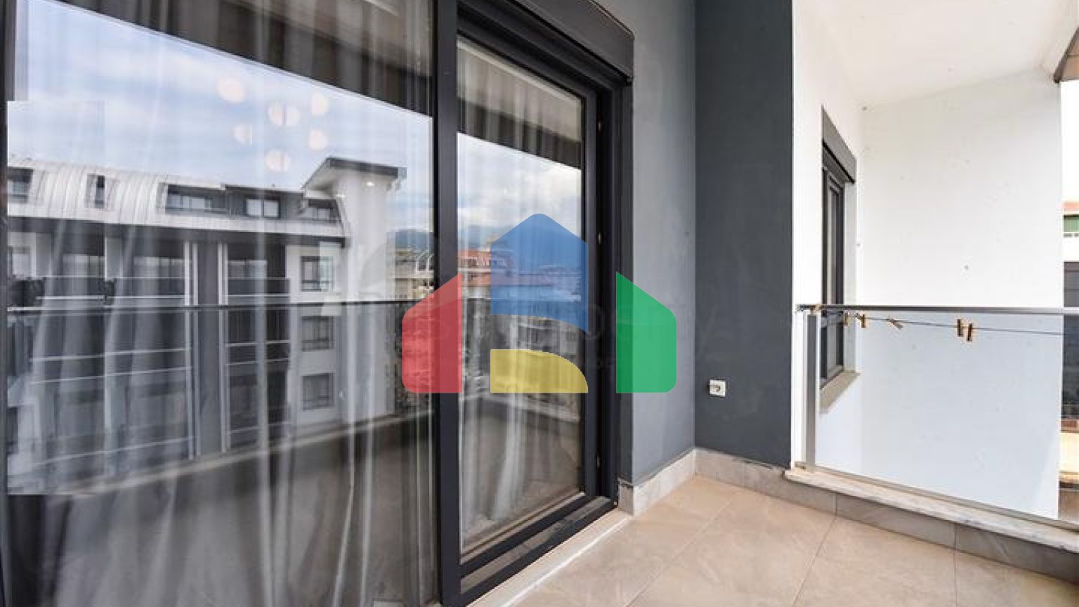 Меблированный пентхаус в европейском районе Оба