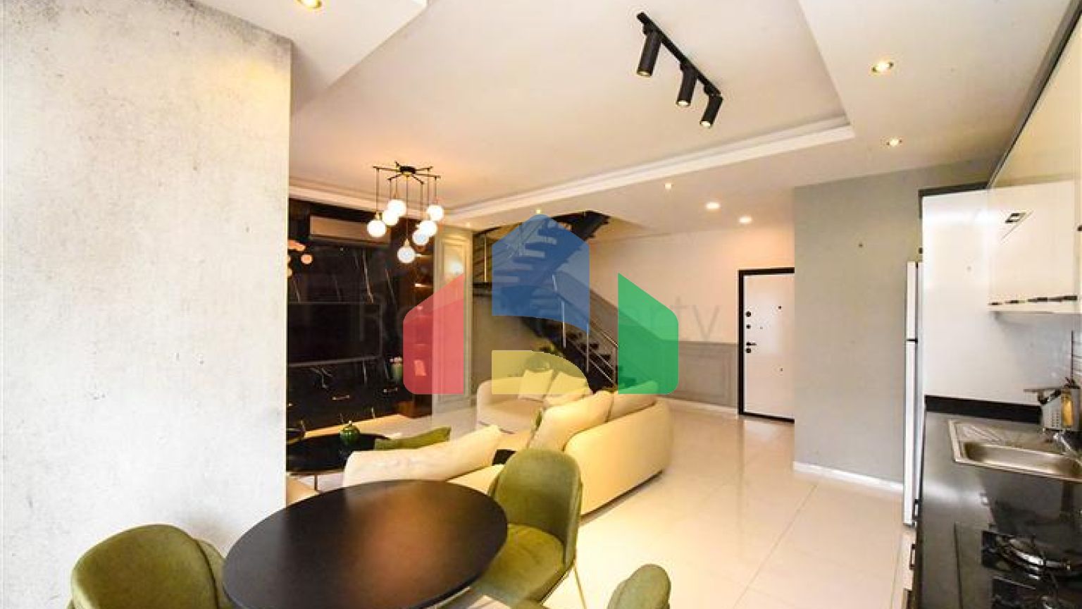 Меблированный пентхаус в европейском районе Оба