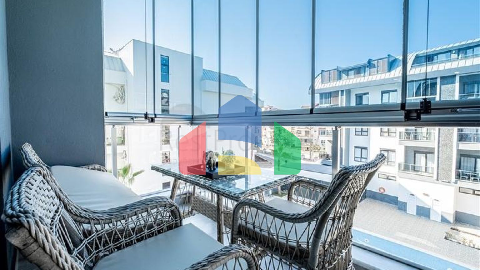 Апартаменти плануванням 2 + 1 в районі Оба