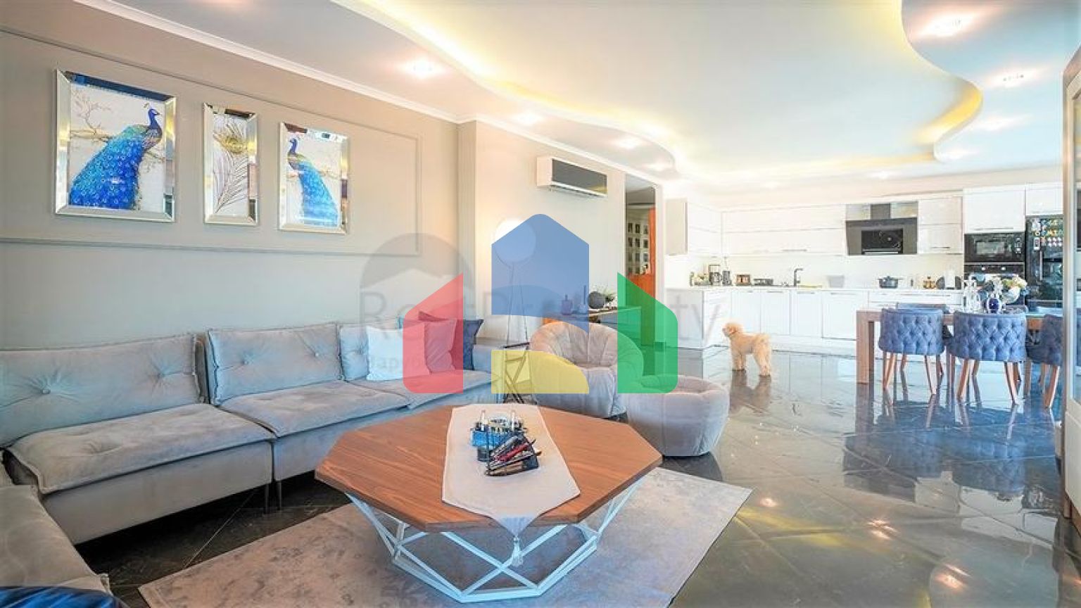 Шикарний пентхаус 3 + 2 в районі Оба