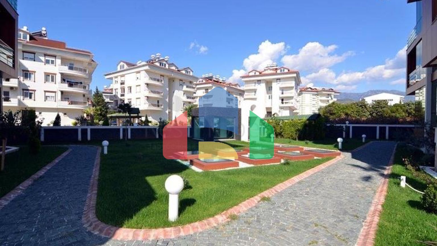 Шикарний пентхаус 3 + 2 в районі Оба