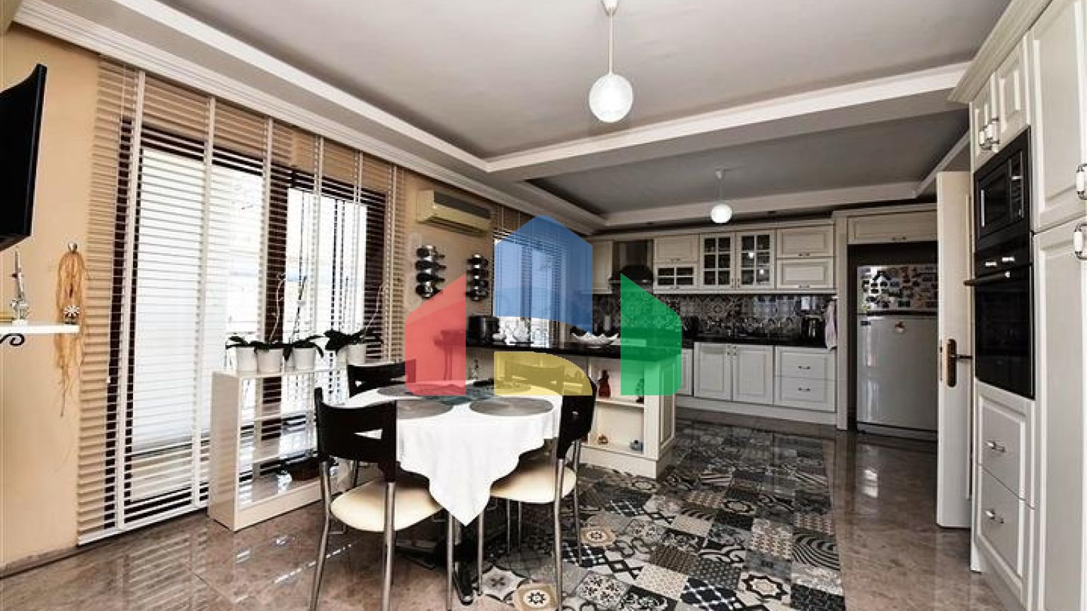 Пентхаус 5+1 в районе Оба в 600 м от моря