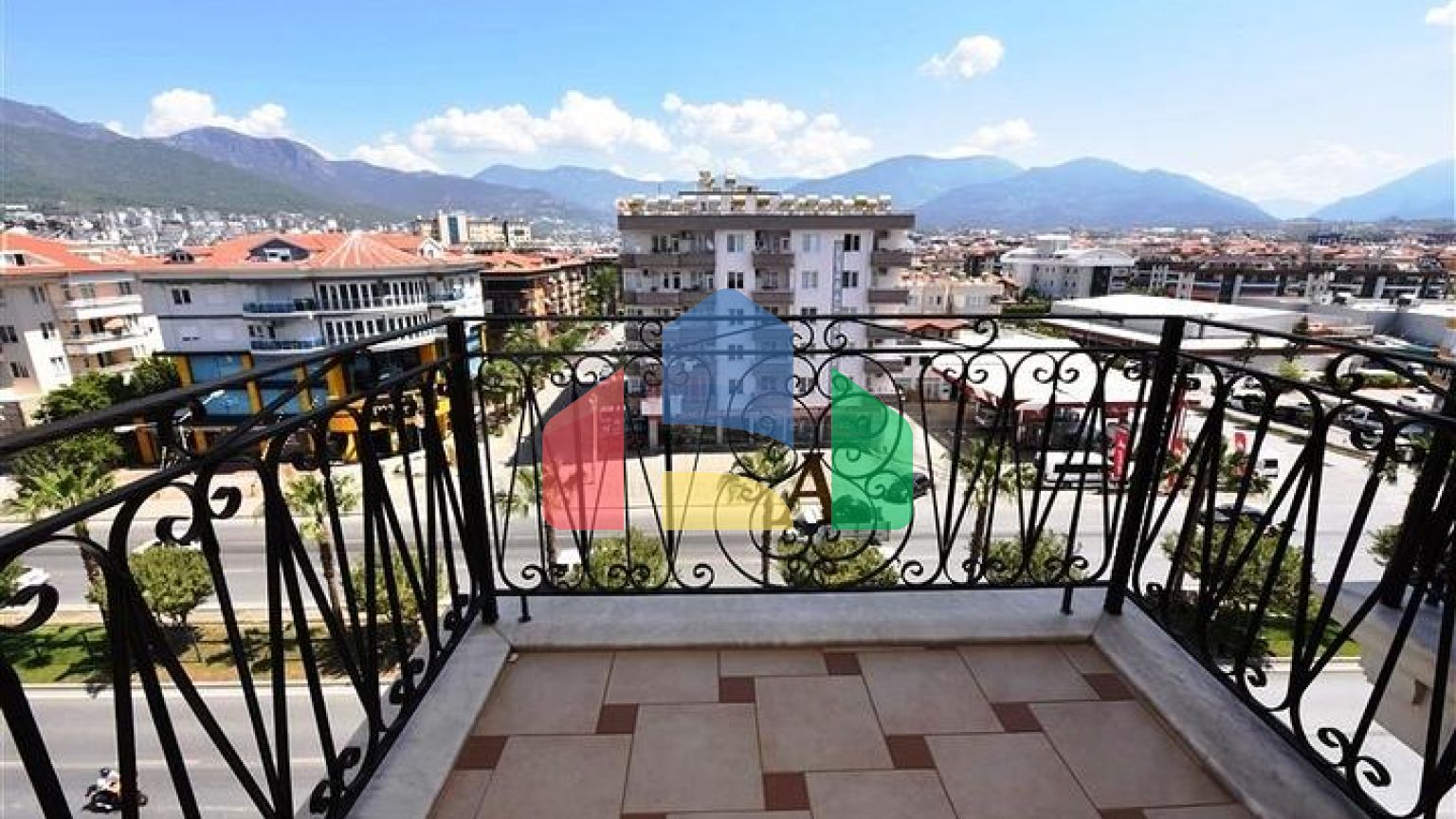 Пентхаус 5+1 в районе Оба в 600 м от моря