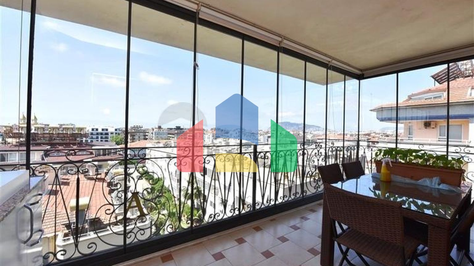 Пентхаус 5+1 в районе Оба в 600 м от моря