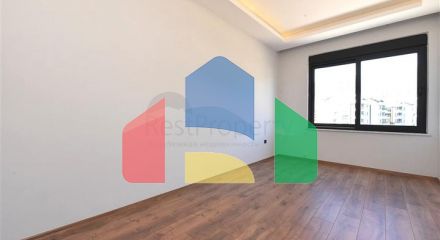 Простора квартира 3 + 1 для великої родини в районі Оба