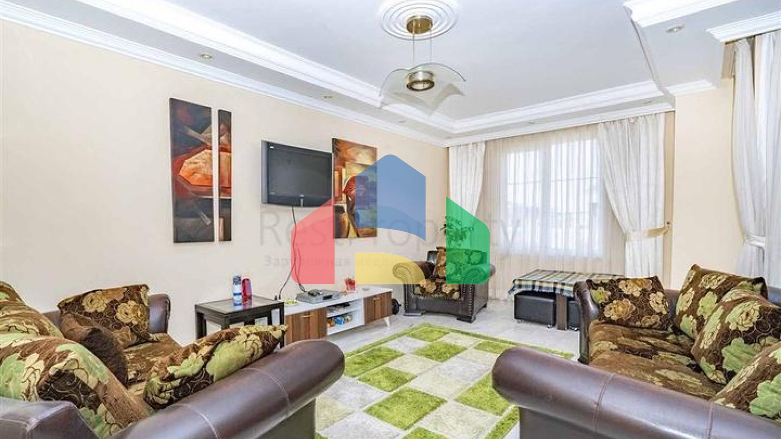 Просторий пентхаус 4 + 1 для великої родини