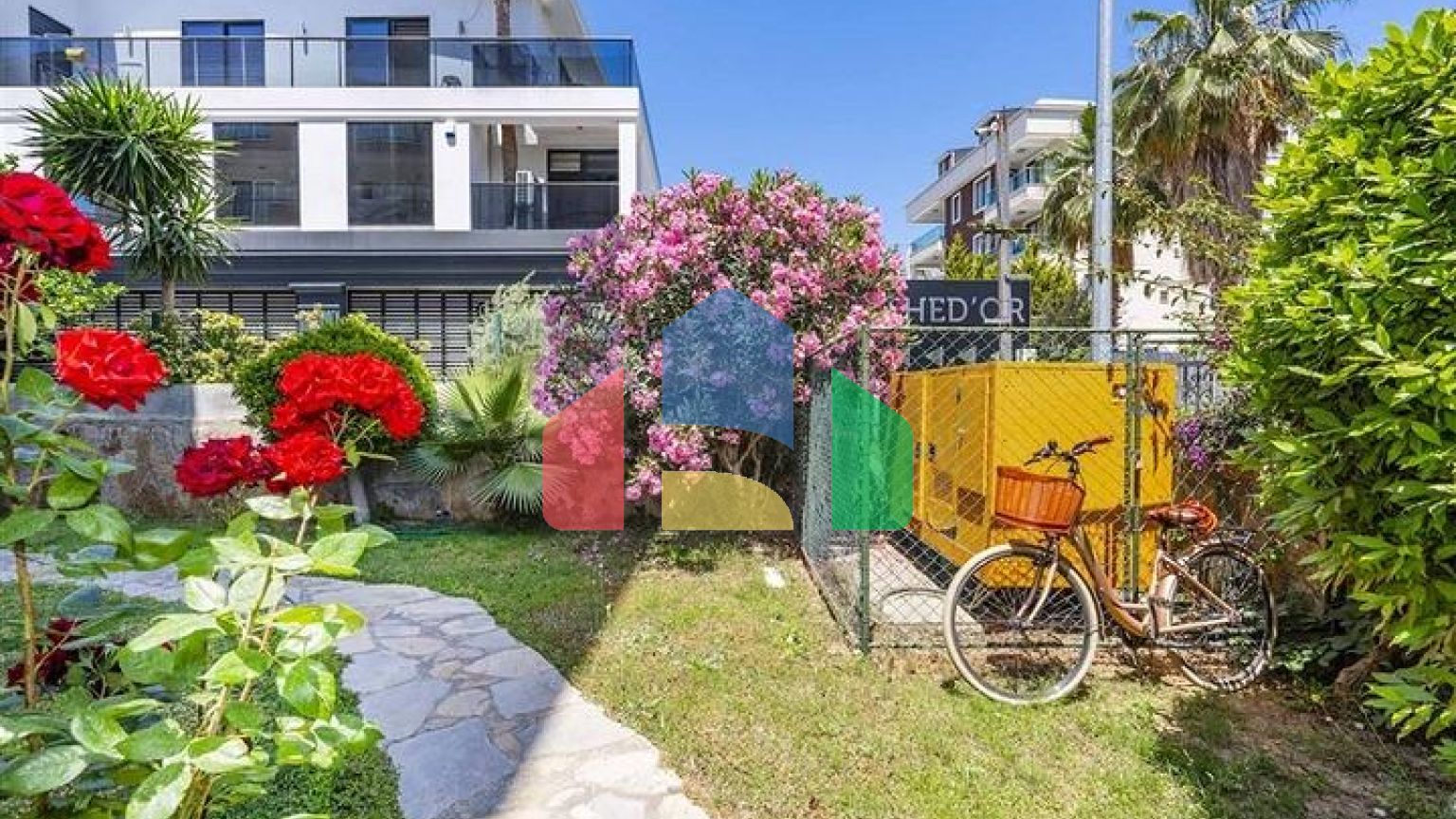 Просторий пентхаус 4 + 1 для великої родини