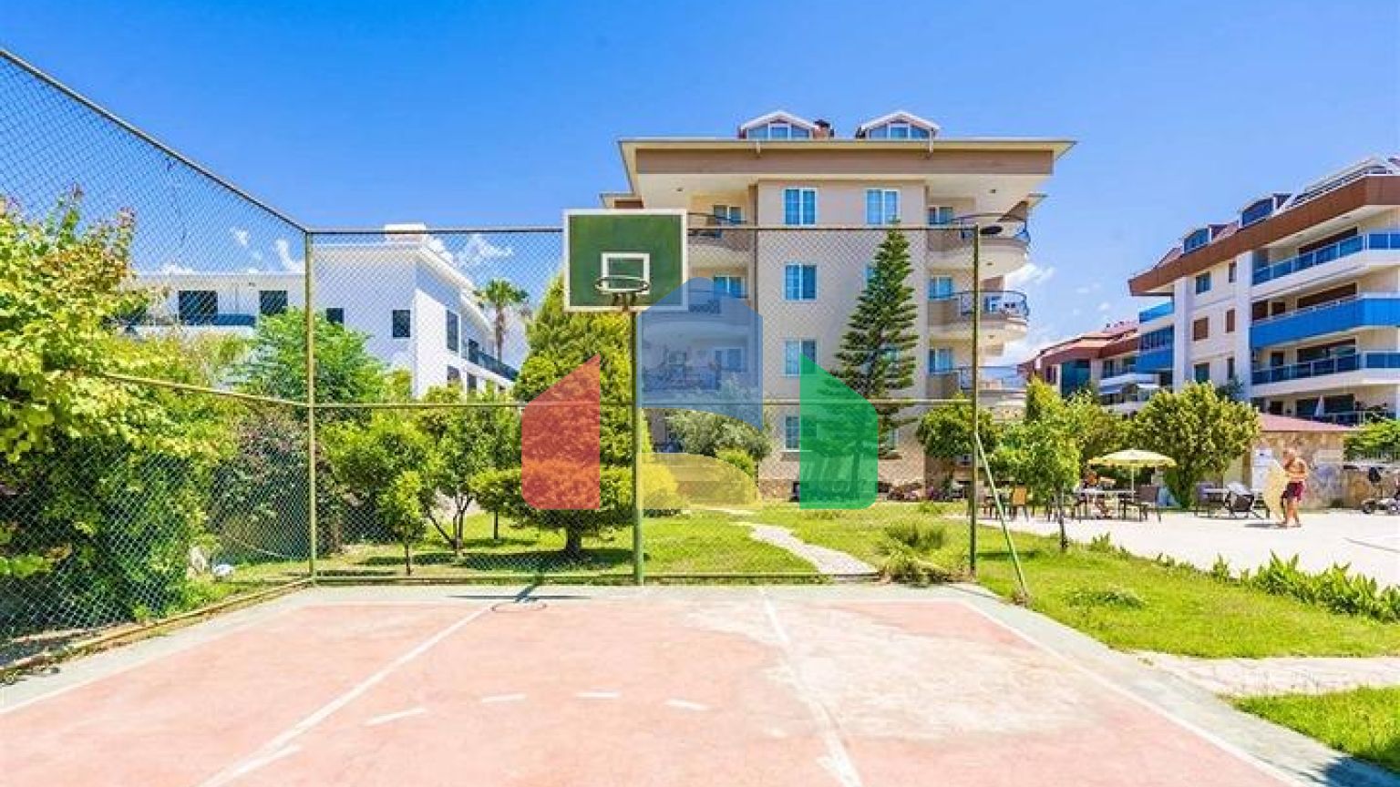 Просторий пентхаус 4 + 1 для великої родини