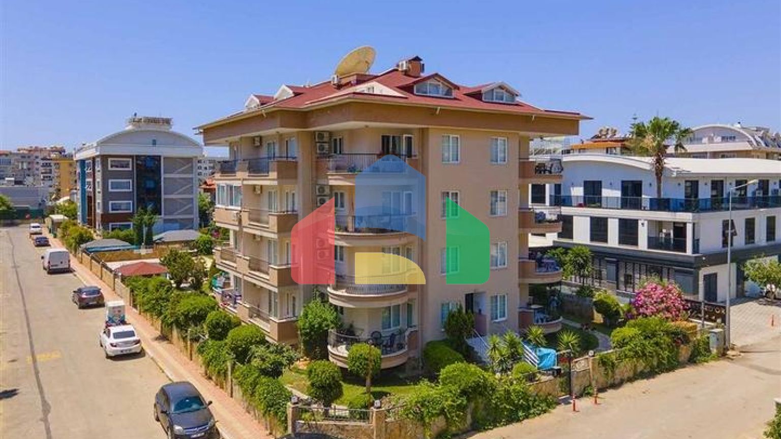 Просторий пентхаус 4 + 1 для великої родини