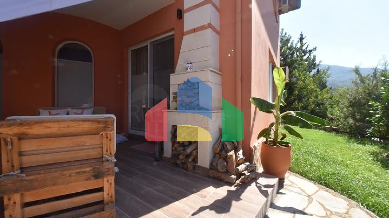 Просторная вилла в районе Оба