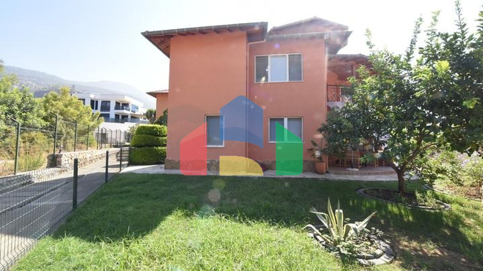 Просторная вилла в районе Оба