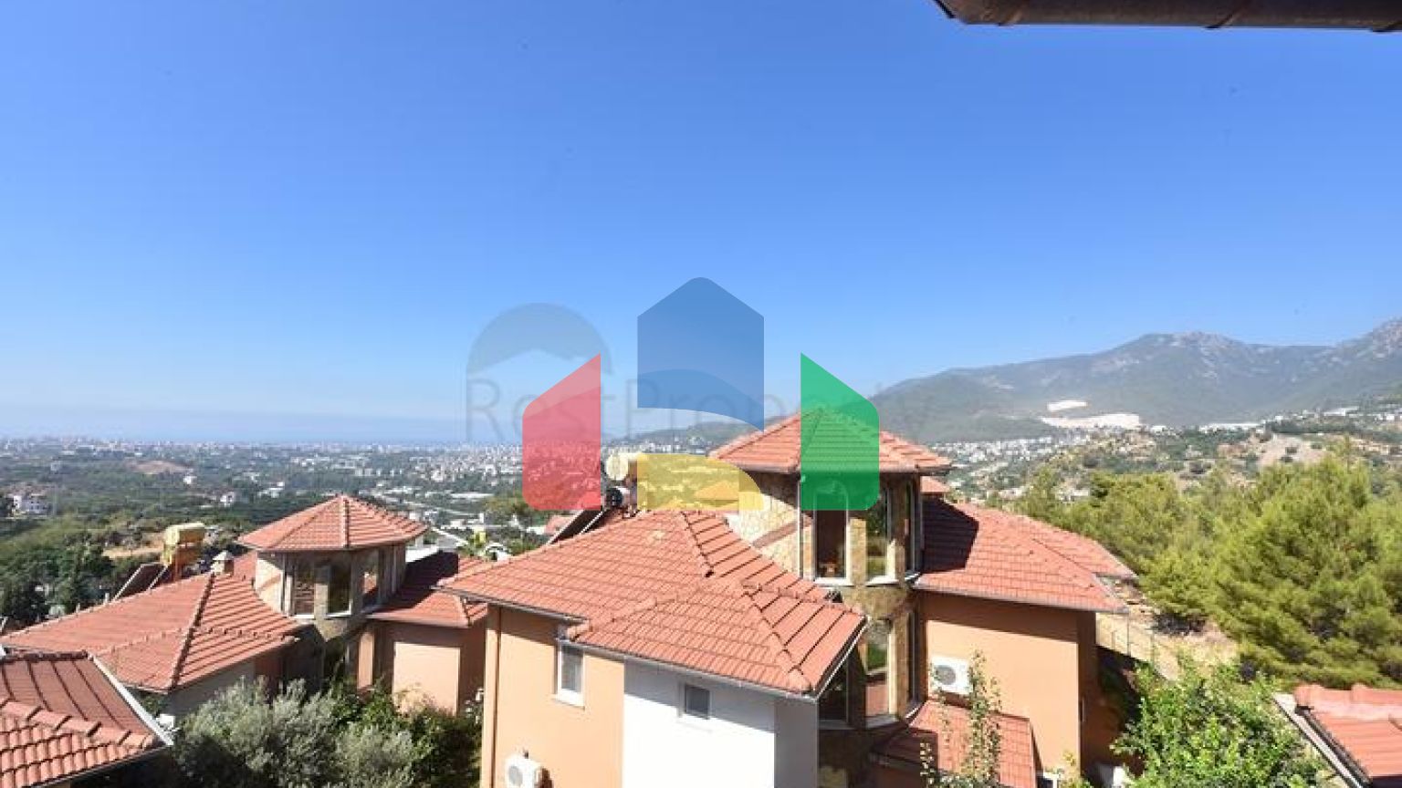 Просторная вилла в районе Оба