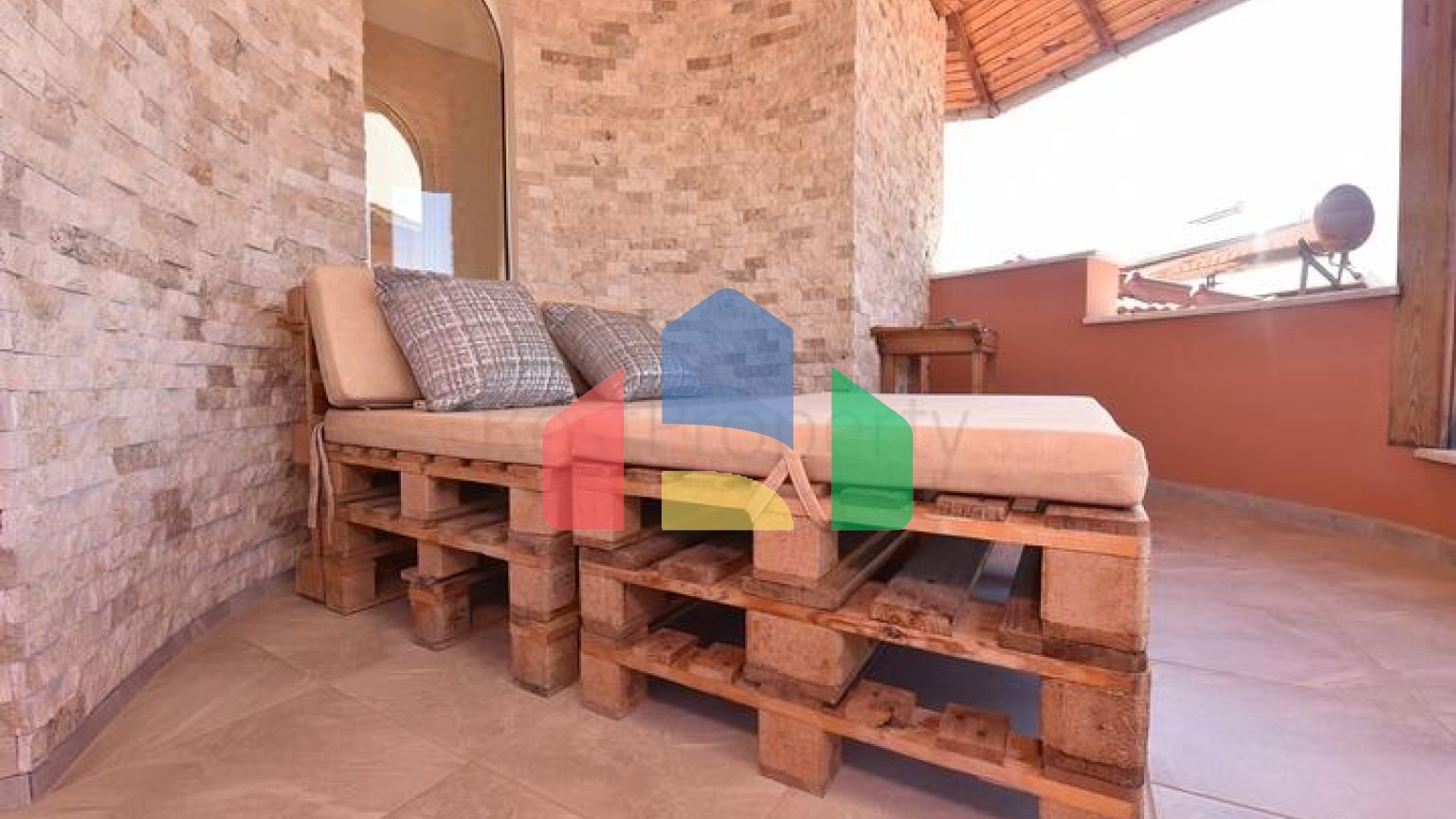 Просторная вилла в районе Оба