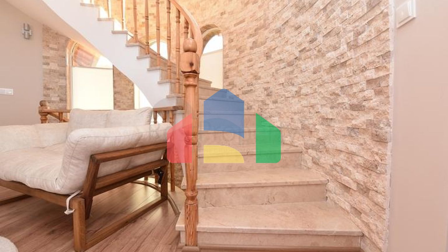 Просторная вилла в районе Оба