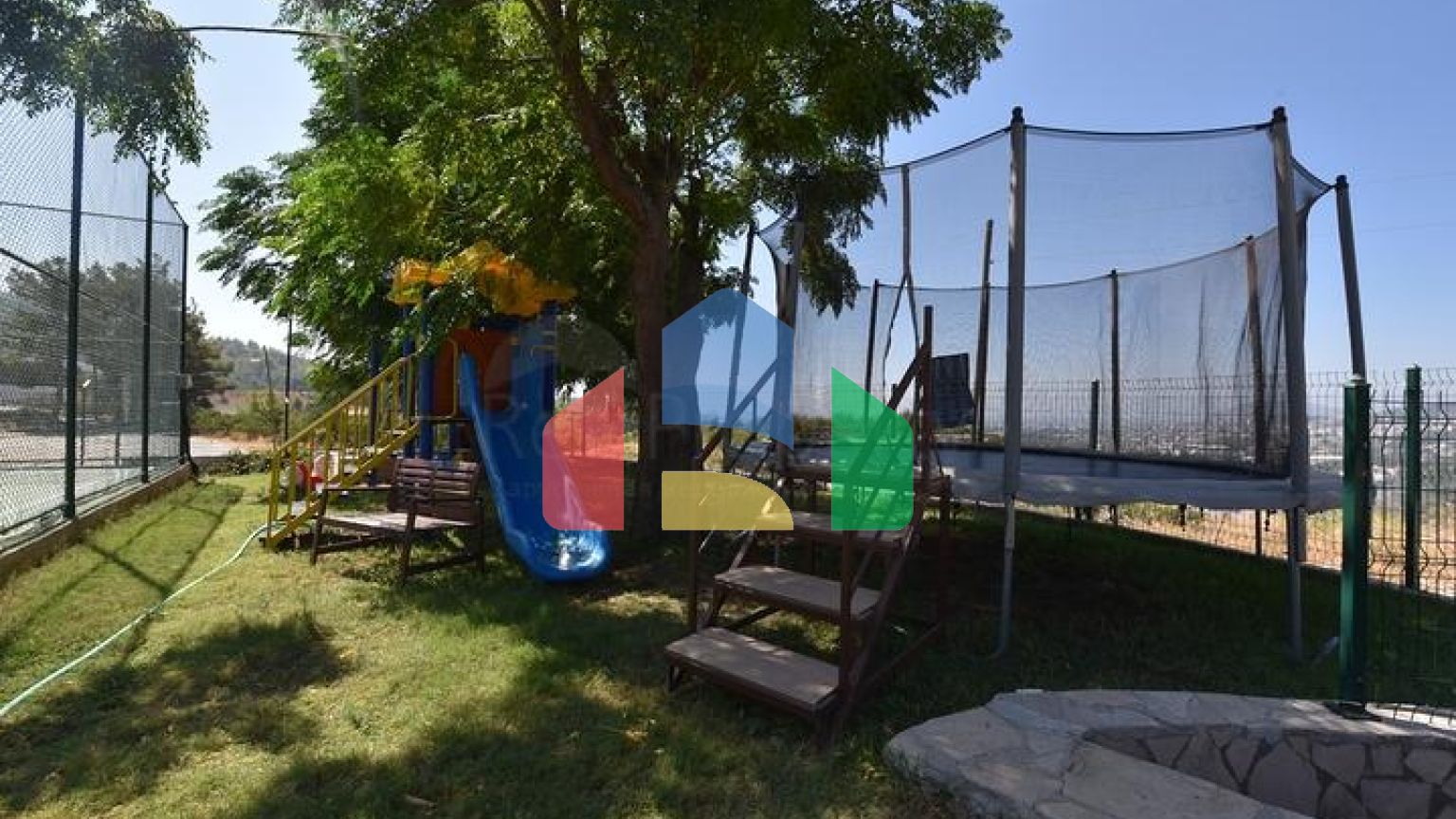 Просторная вилла в районе Оба