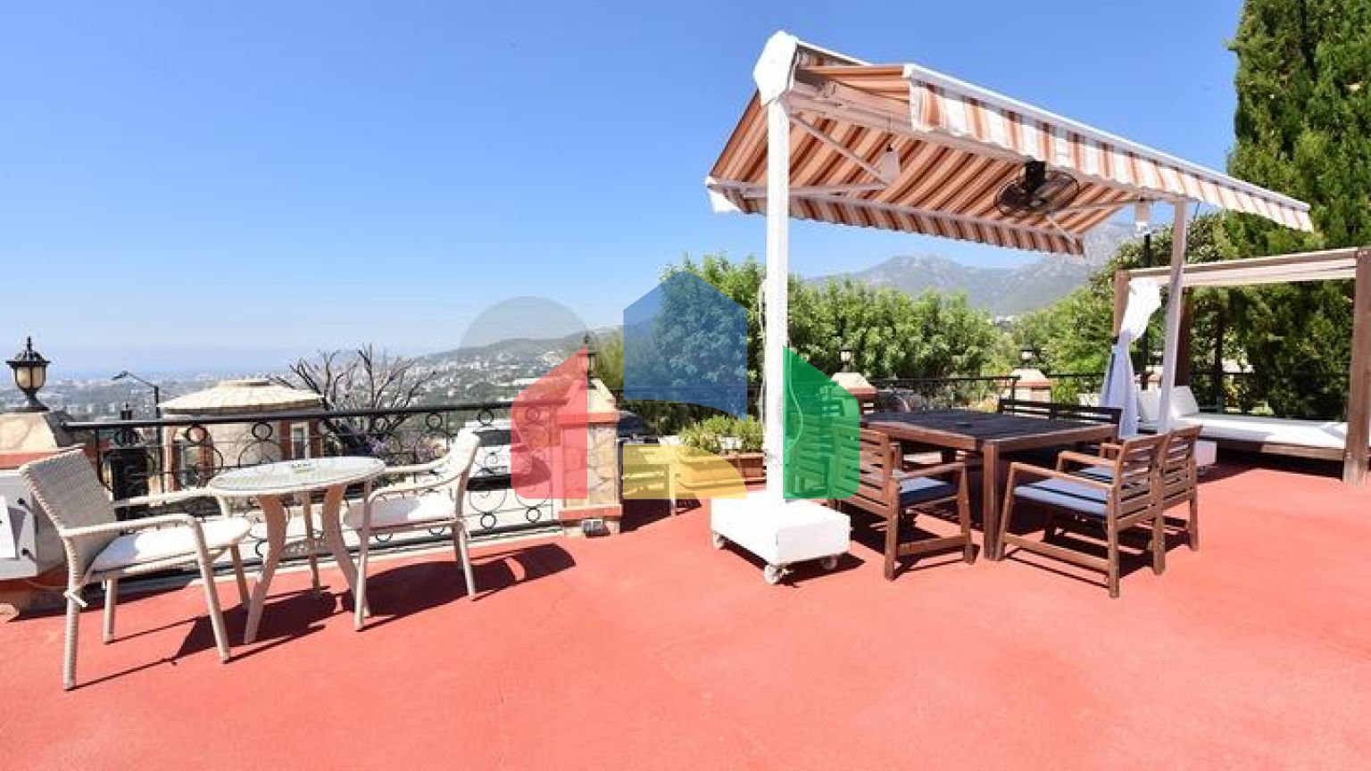 Просторная вилла в районе Оба