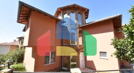 Просторная вилла в районе Оба