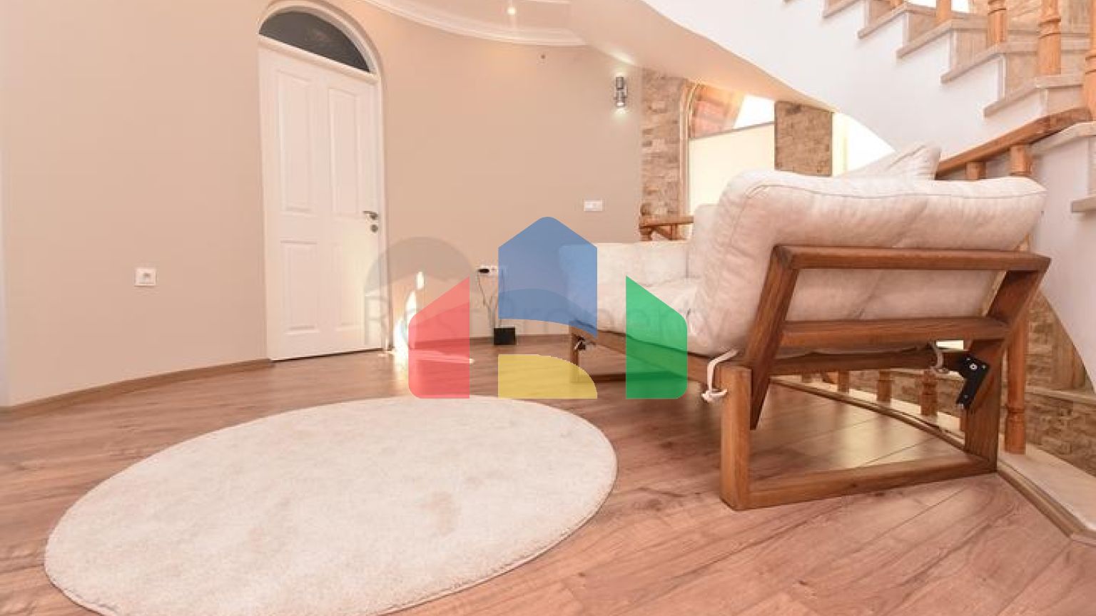 Просторная вилла в районе Оба