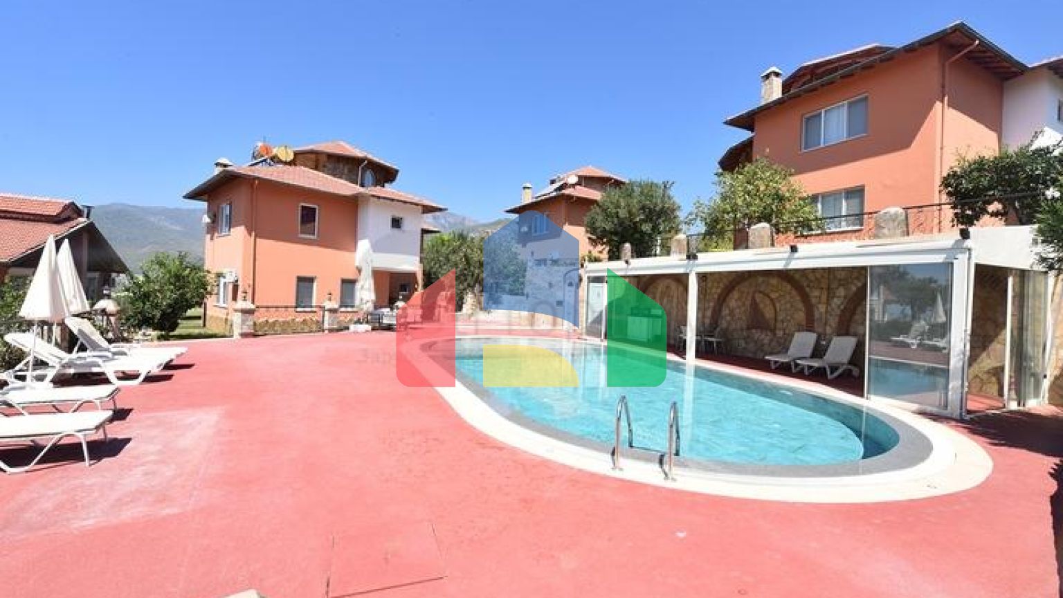 Просторная вилла в районе Оба