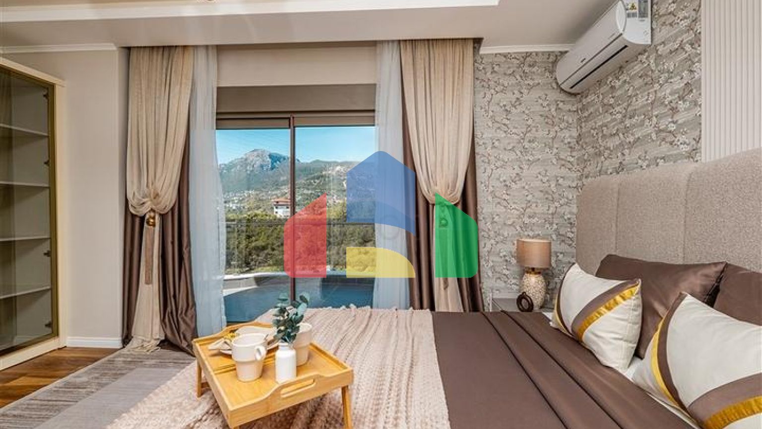 Роскошный комплекс вилл с панорамным видом на море