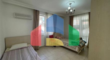 Простора квартира 2 + 1 в районі Оба