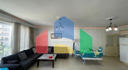 Простора квартира 2 + 1 в районі Оба