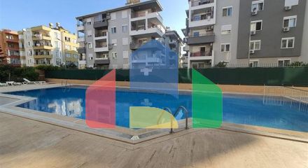 Простора квартира 2 + 1 в районі Оба