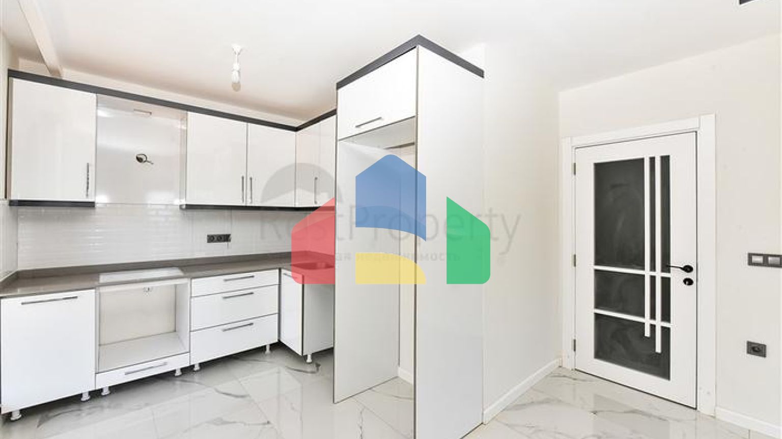 Простора квартира в новому комплексі району Оба