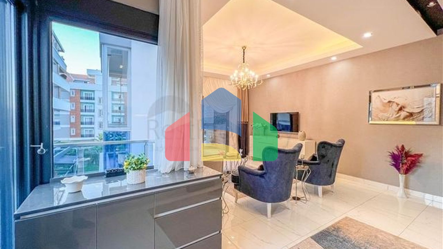 Чудова квартира плануванням 3 + 1 в районі Оба