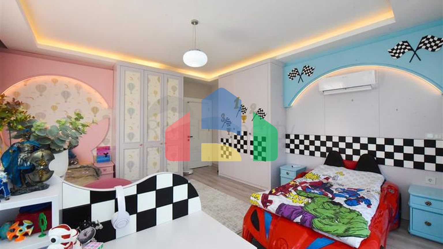 Двухуровневая квартира 3+1 с собственным садом