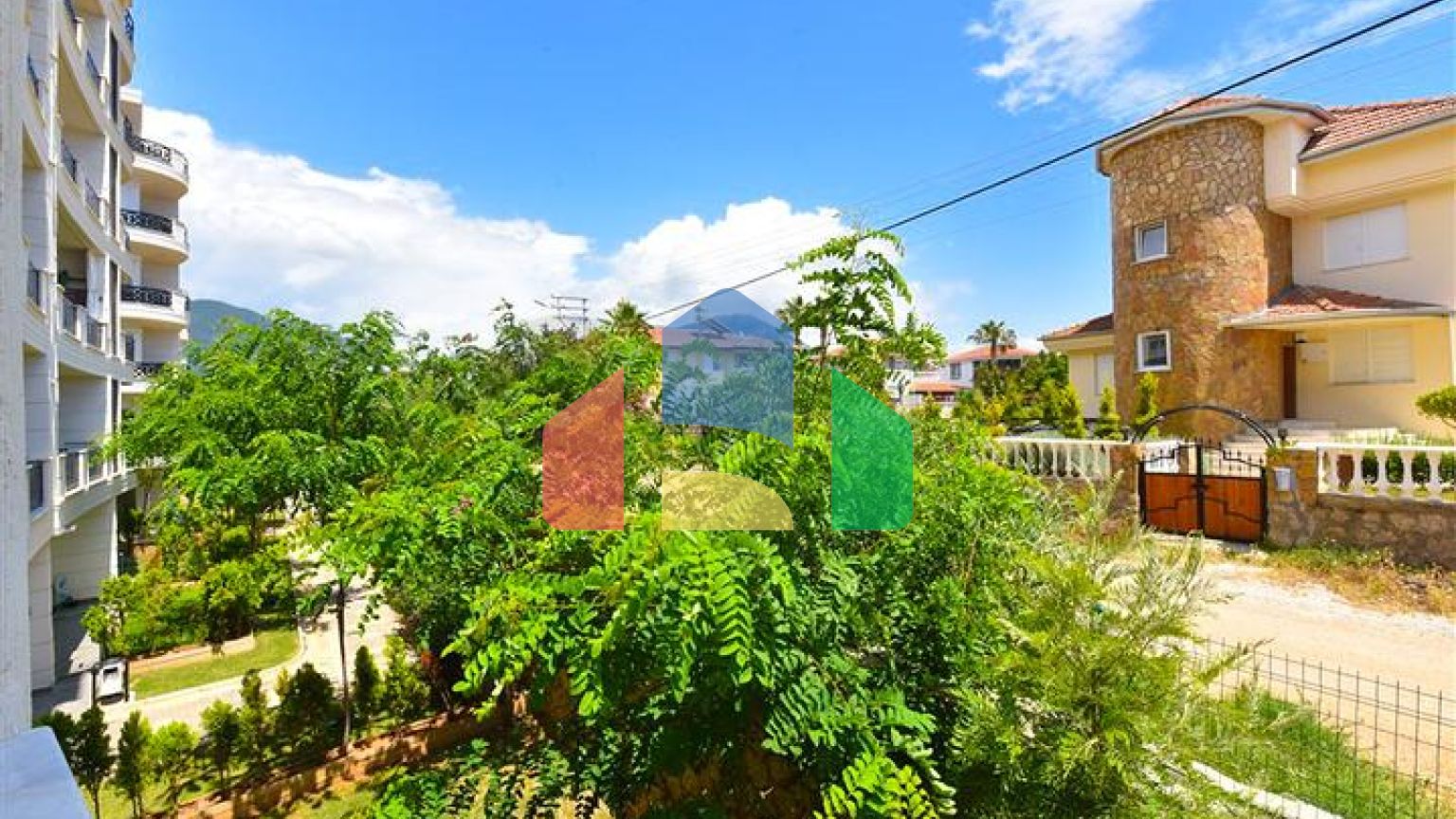 Двухуровневая квартира 3+1 с собственным садом