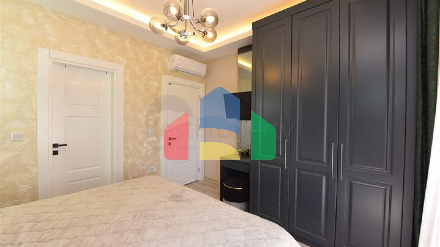 Двухуровневая квартира 3+1 с собственным садом