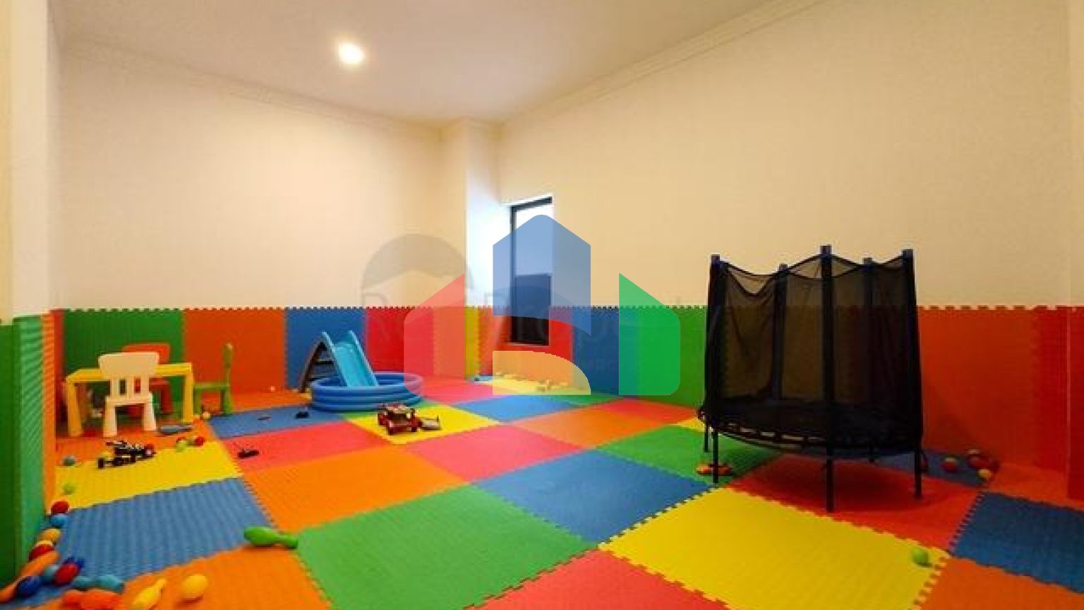 Двухуровневая квартира 3+1 с собственным садом