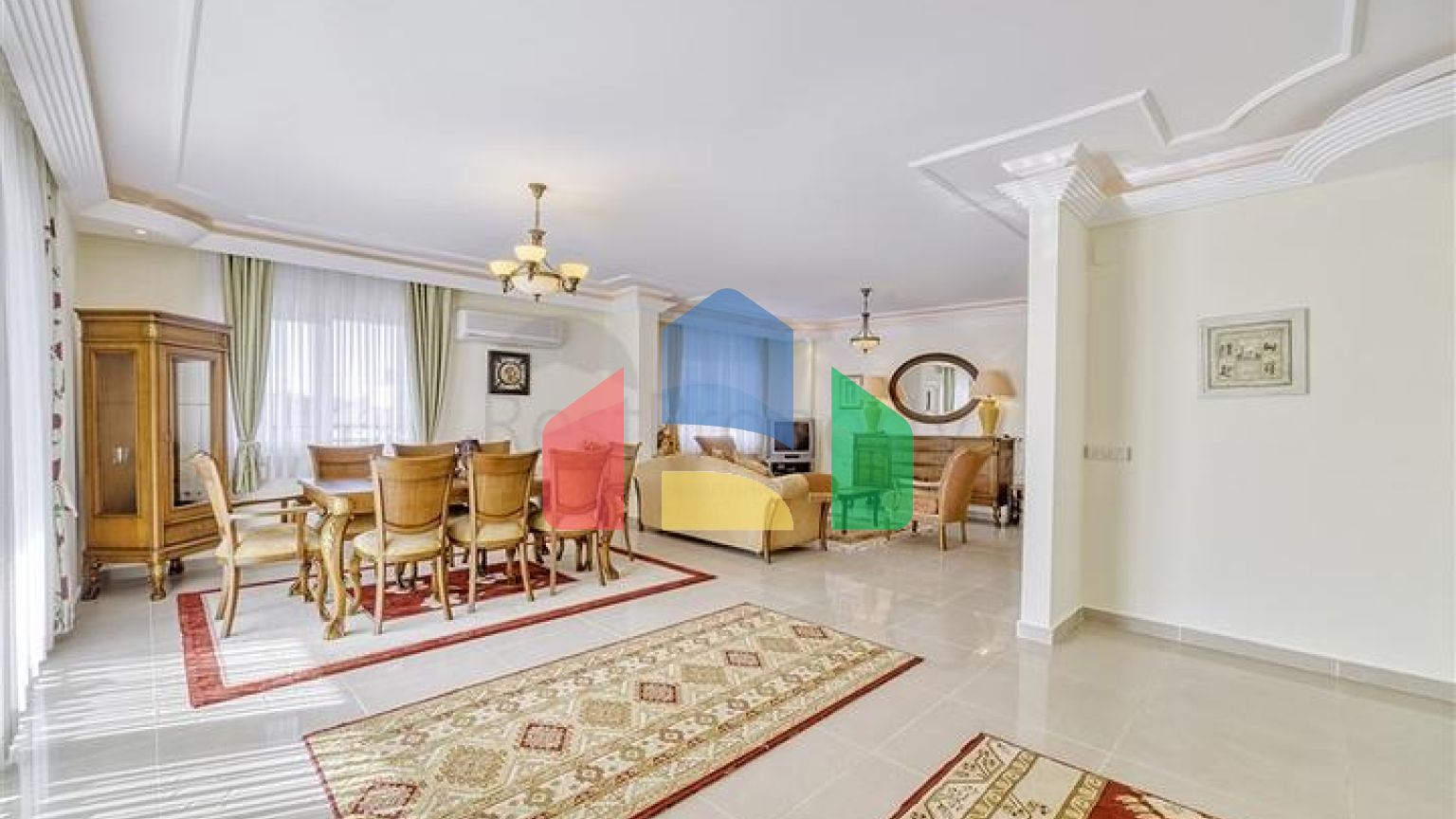 Просторий пентхаус від власника плануванням 3 + 1 в районі Оба