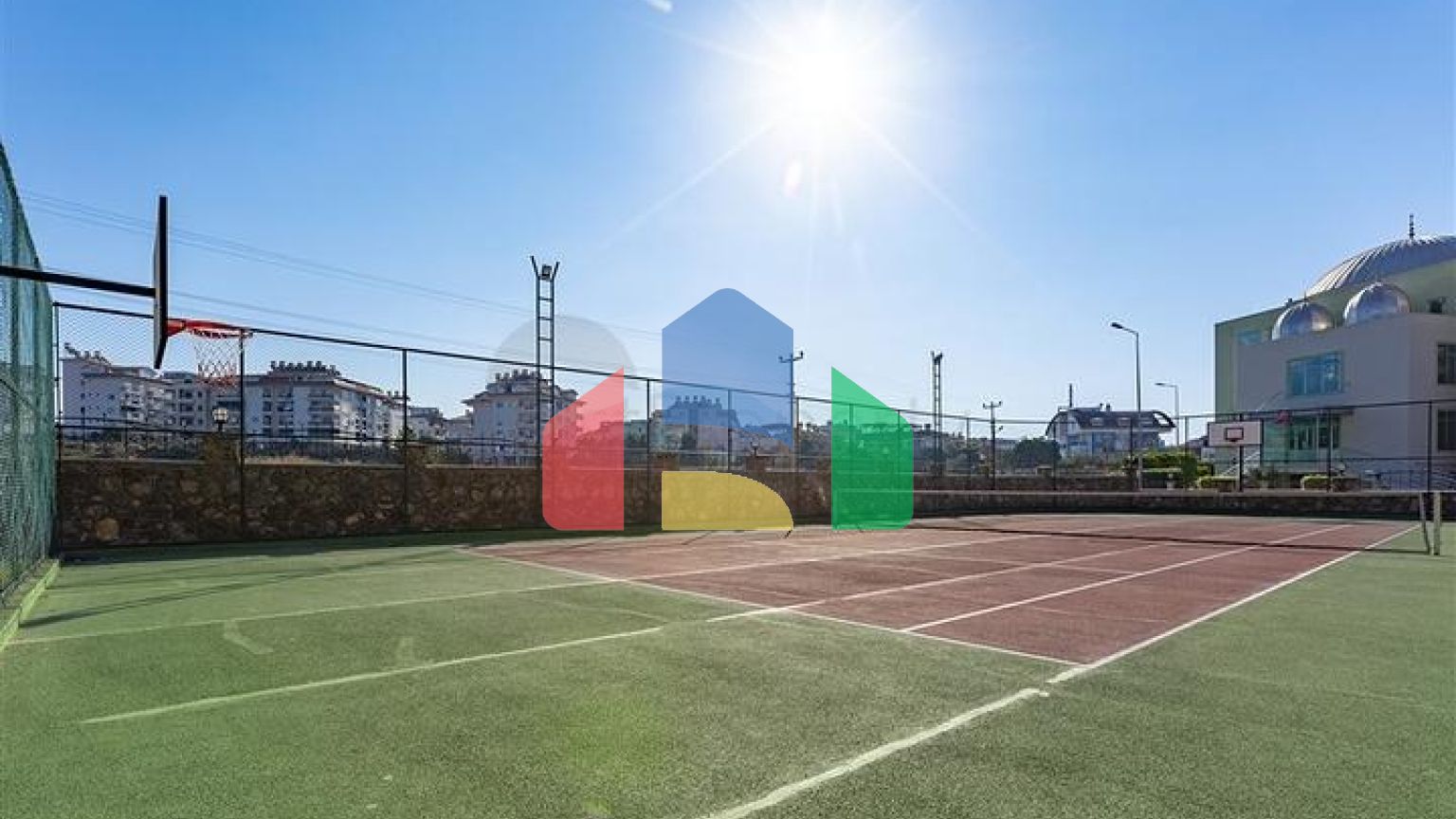 Просторий пентхаус від власника плануванням 3 + 1 в районі Оба