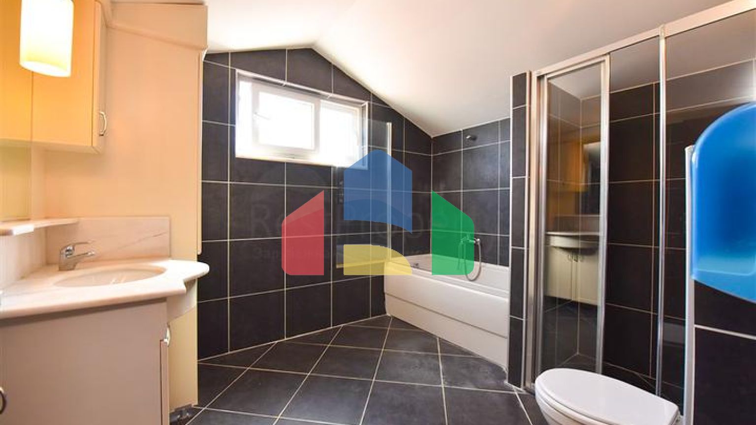 Просторий пентхаус від власника 3+1 з окремою кухнею в 200 метрах від моря в районі Оба