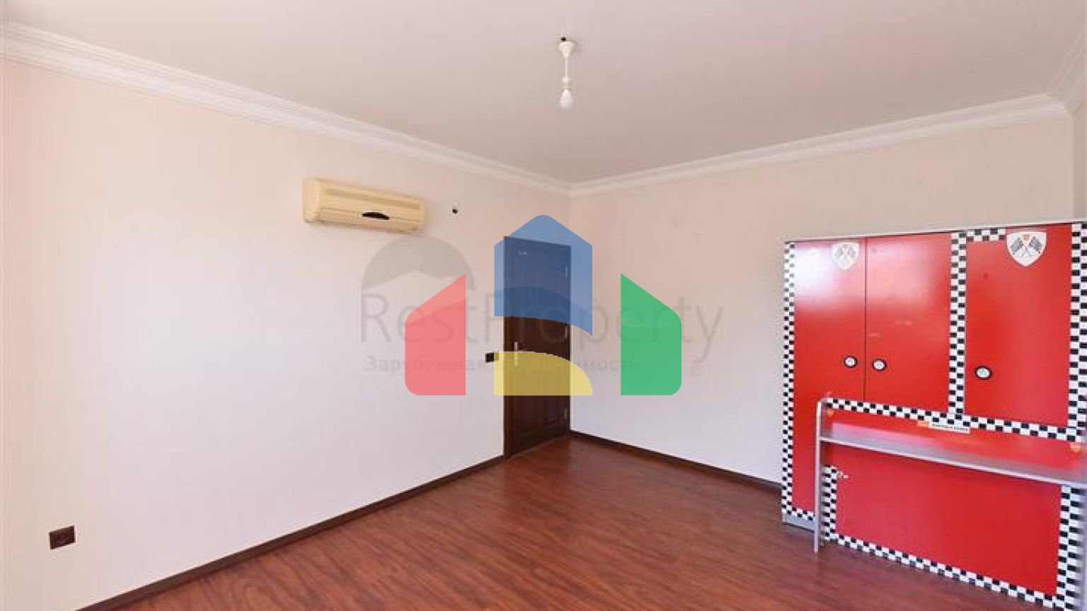 Просторий пентхаус від власника 3+1 з окремою кухнею в 200 метрах від моря в районі Оба