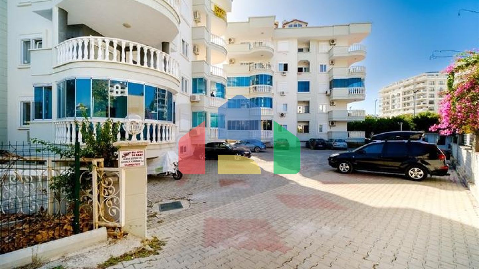 Просторий пентхаус від власника 3+1 з окремою кухнею в 200 метрах від моря в районі Оба