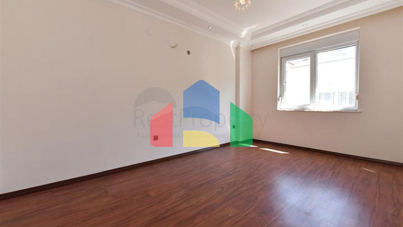 Просторий пентхаус від власника 3+1 з окремою кухнею в 200 метрах від моря в районі Оба