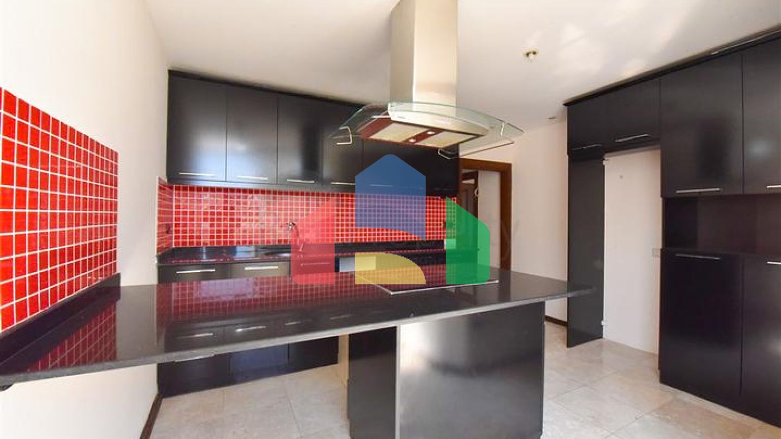 Просторий пентхаус від власника 3+1 з окремою кухнею в 200 метрах від моря в районі Оба