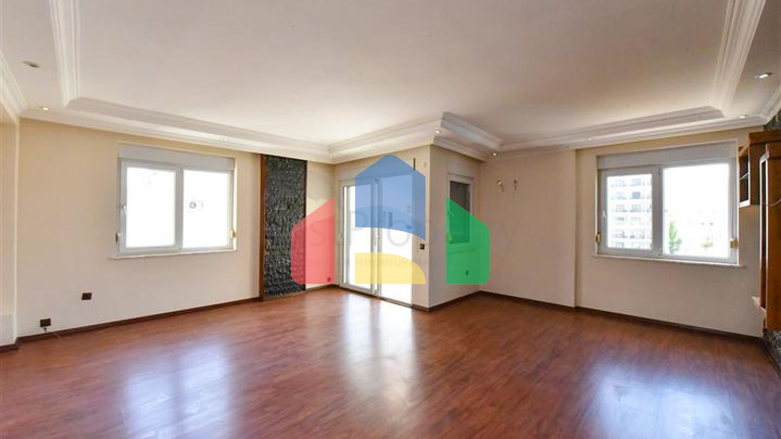 Просторий пентхаус від власника 3+1 з окремою кухнею в 200 метрах від моря в районі Оба