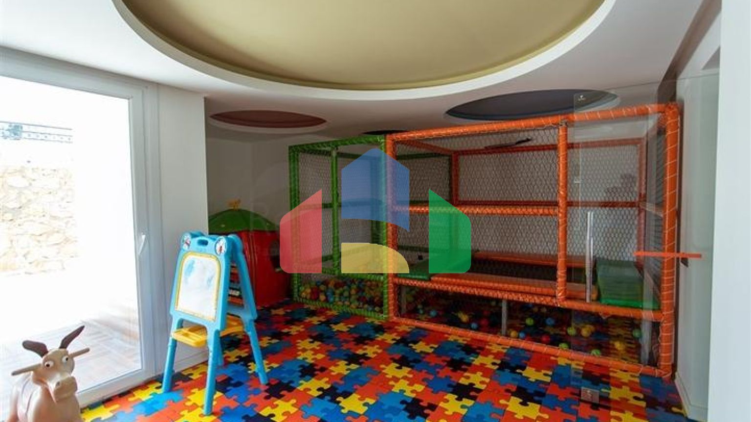 Пентхаус 3 + 1 в районі Оба