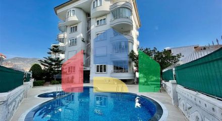 Простора квартира 2 + 1 в районі Оба