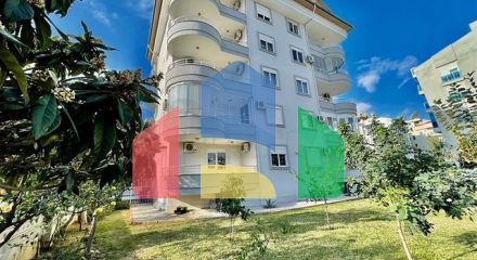 Простора квартира 2 + 1 в районі Оба