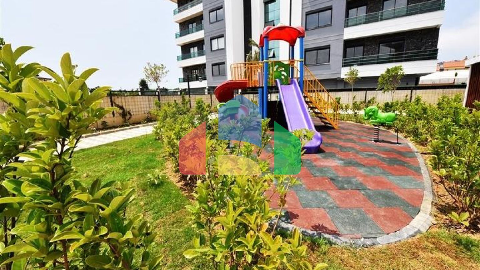 Просторі апартаменти в новому комплексі