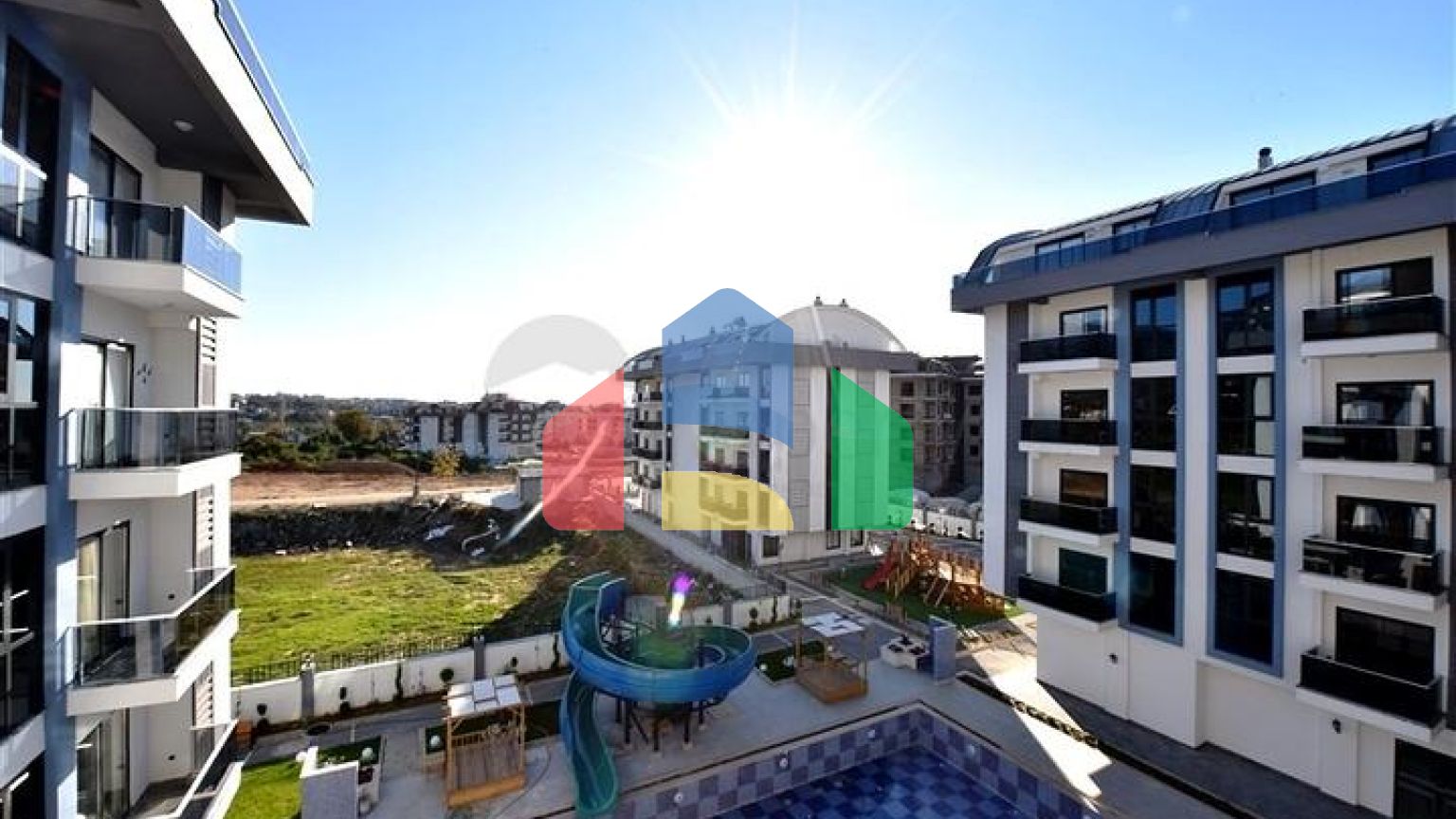 Затишна квартира 1 + 1 в комплексі з різноманітною інфраструктурою в районі Оба